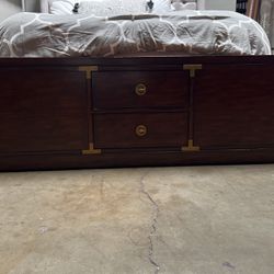 Henredon Wooden Bench W 6 Pull-out Drawers 