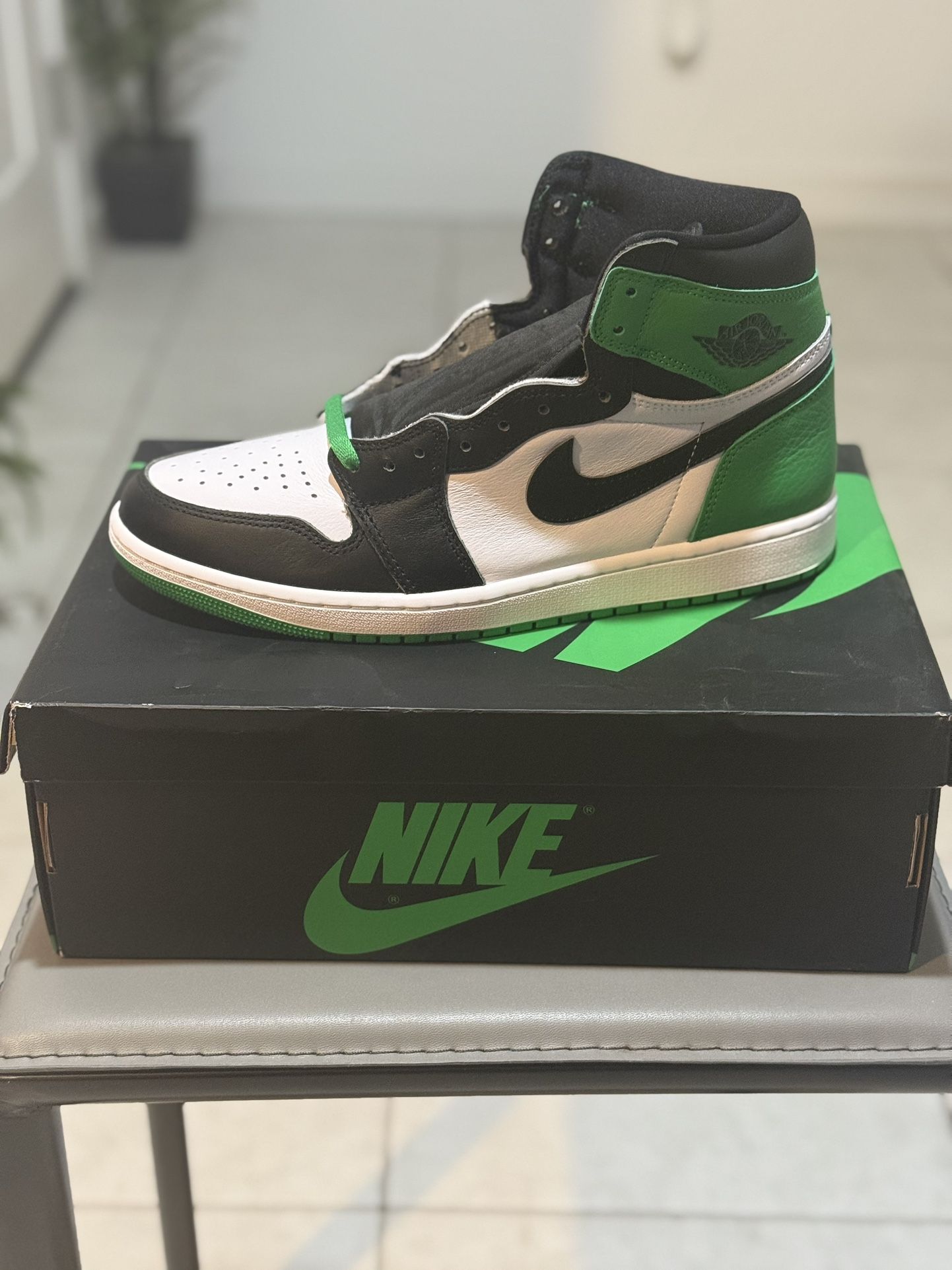 Nike Air Jordan 1 Retro OG High Lucky Green Men’s Size 10.5 Brand New With Box