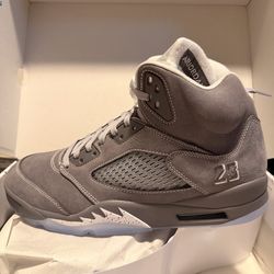 Air Jordan 5 Retro (Wolf Grey) size 12 dead stock