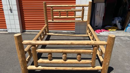 rustic white cedar log bed slat bed queen size W64”*L82”*H20”(address in description) 👇delivery 🚚 available within 15 miles for extra $55 delivery f