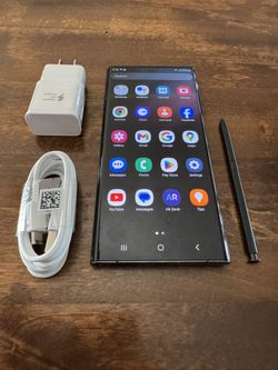 Samsung S22 ULTRA UNLOCKED Great Condition with Stylus Pen
