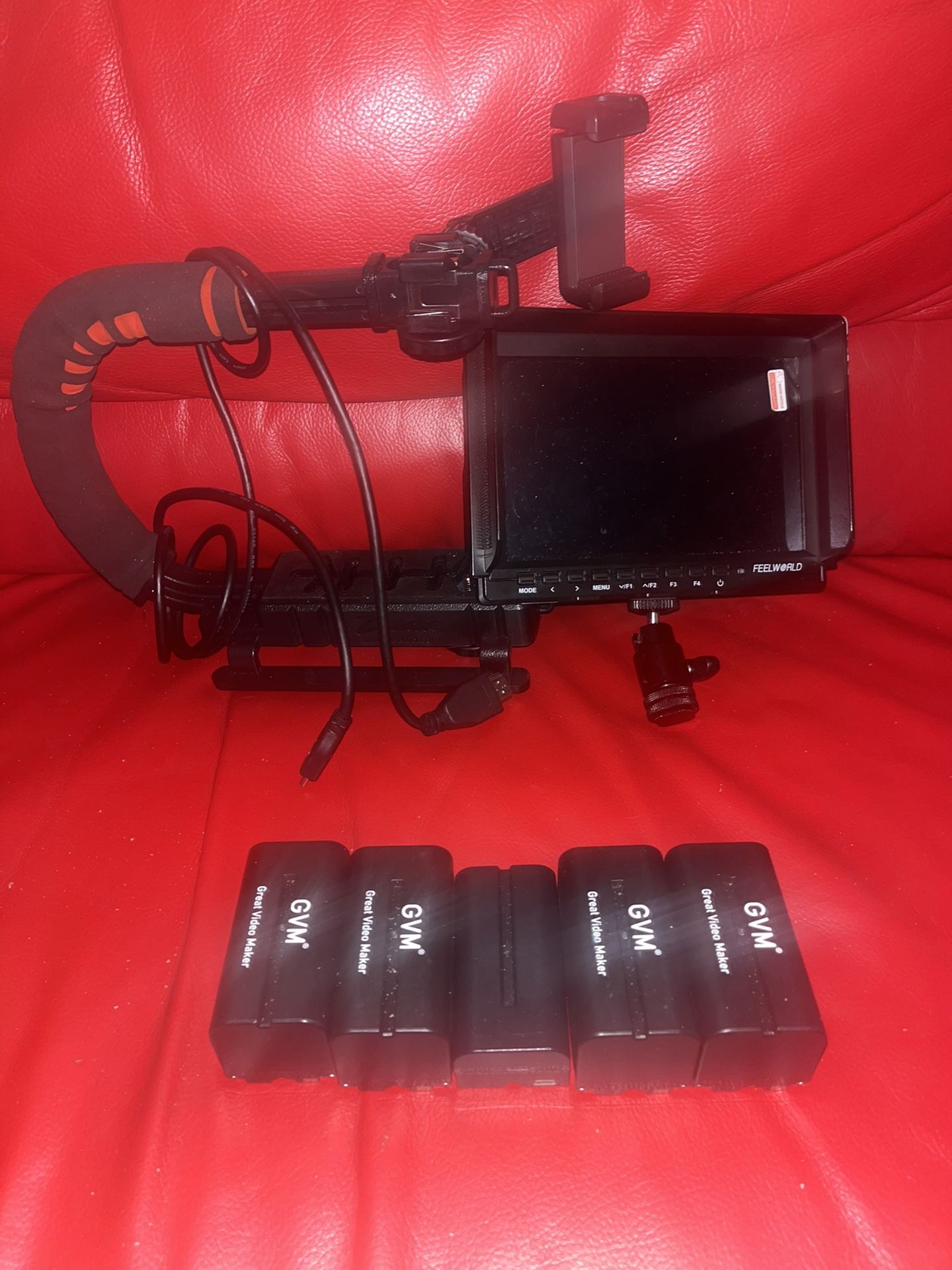 Camera Stabilizer w/Field Monitor 