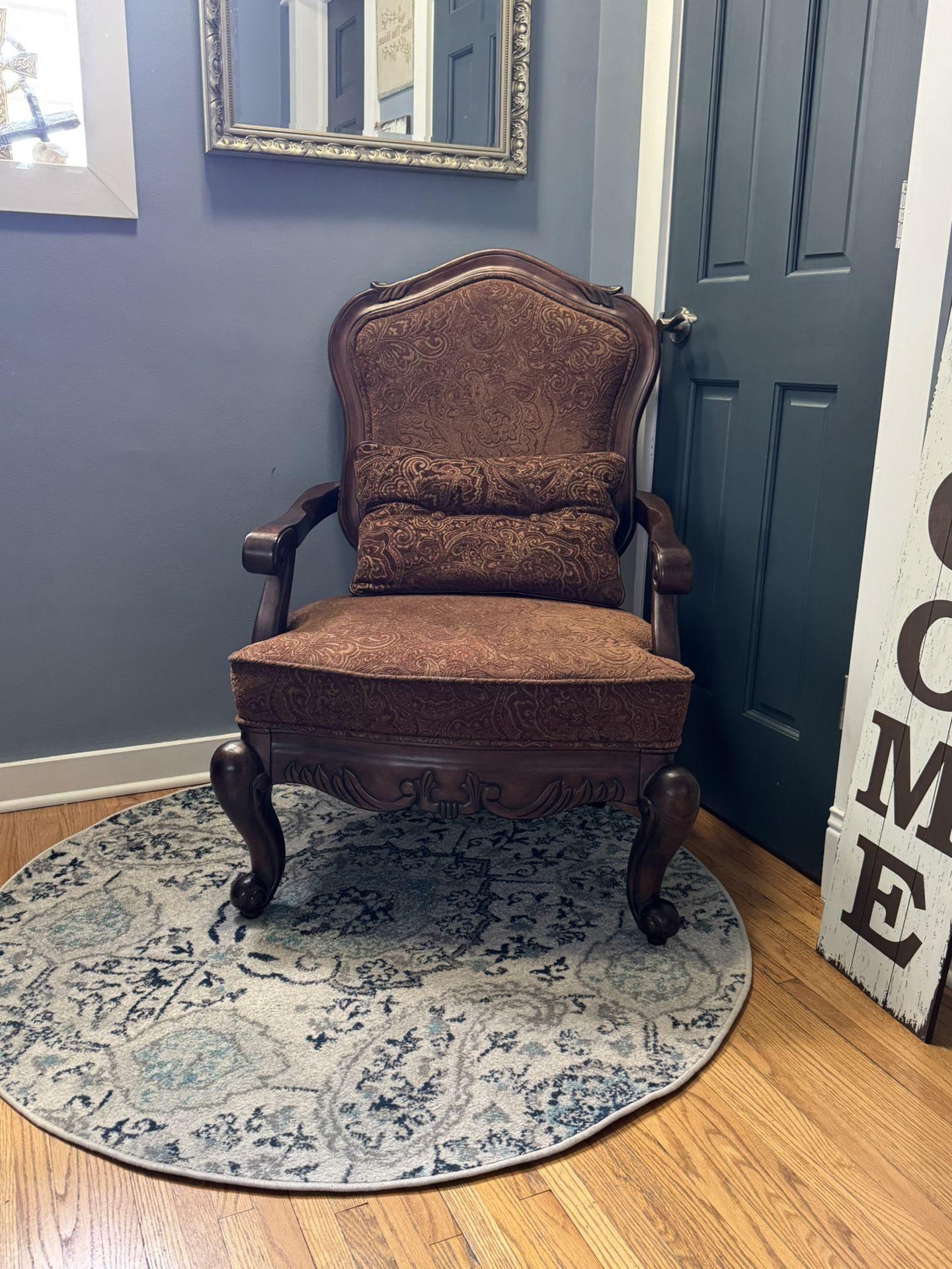Oversized Chair