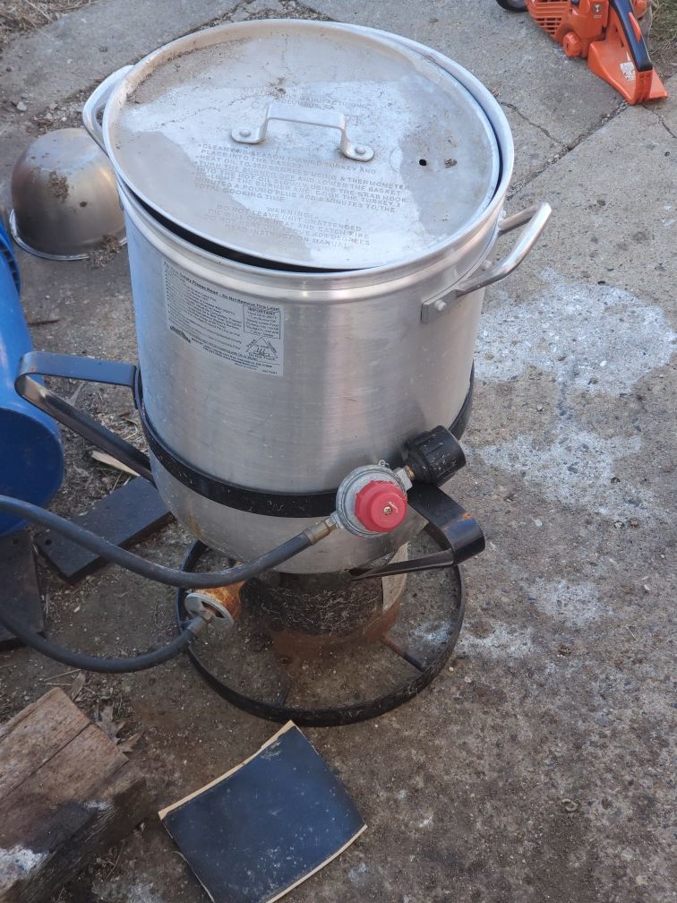 Propane turkey fryer