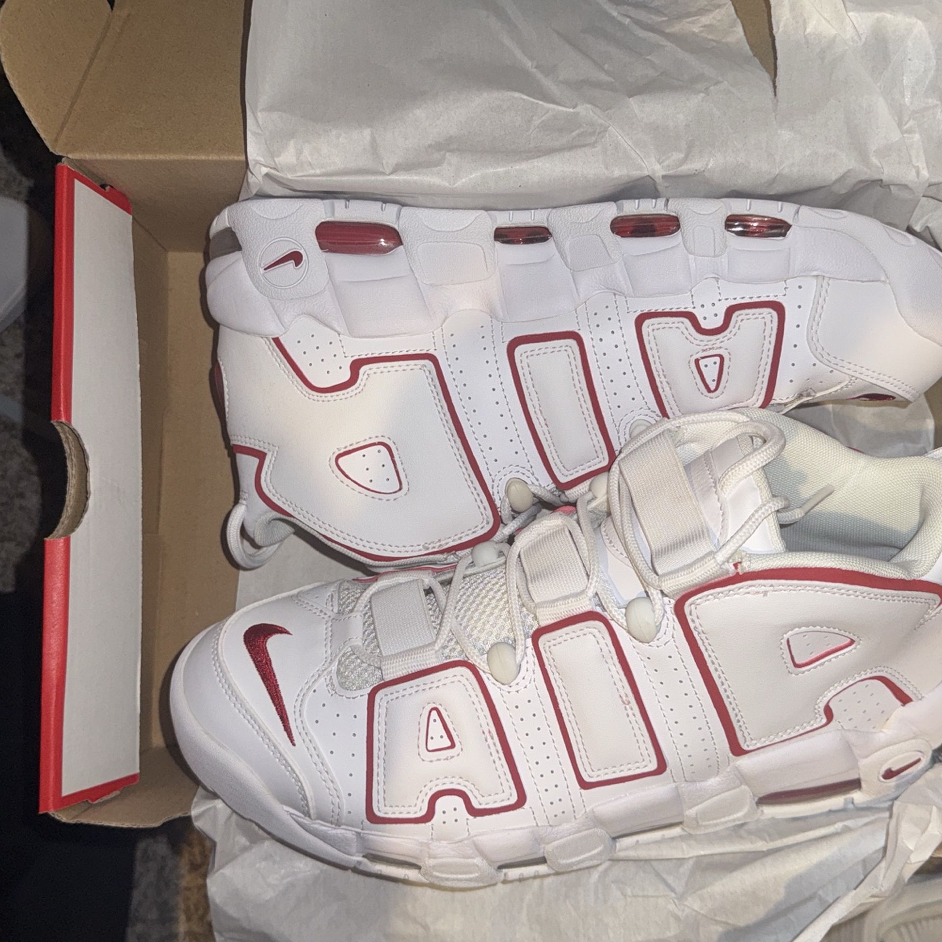 Nike Uptempo 