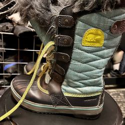 Girls SOREL  All Weather Waterproof Boots