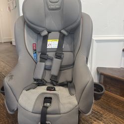 Nuna RAVA Convertible Car Seat – Gray 