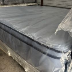 King Mattress Pillow Top Sealy PosturePedic Plush Hybrid Offers $999