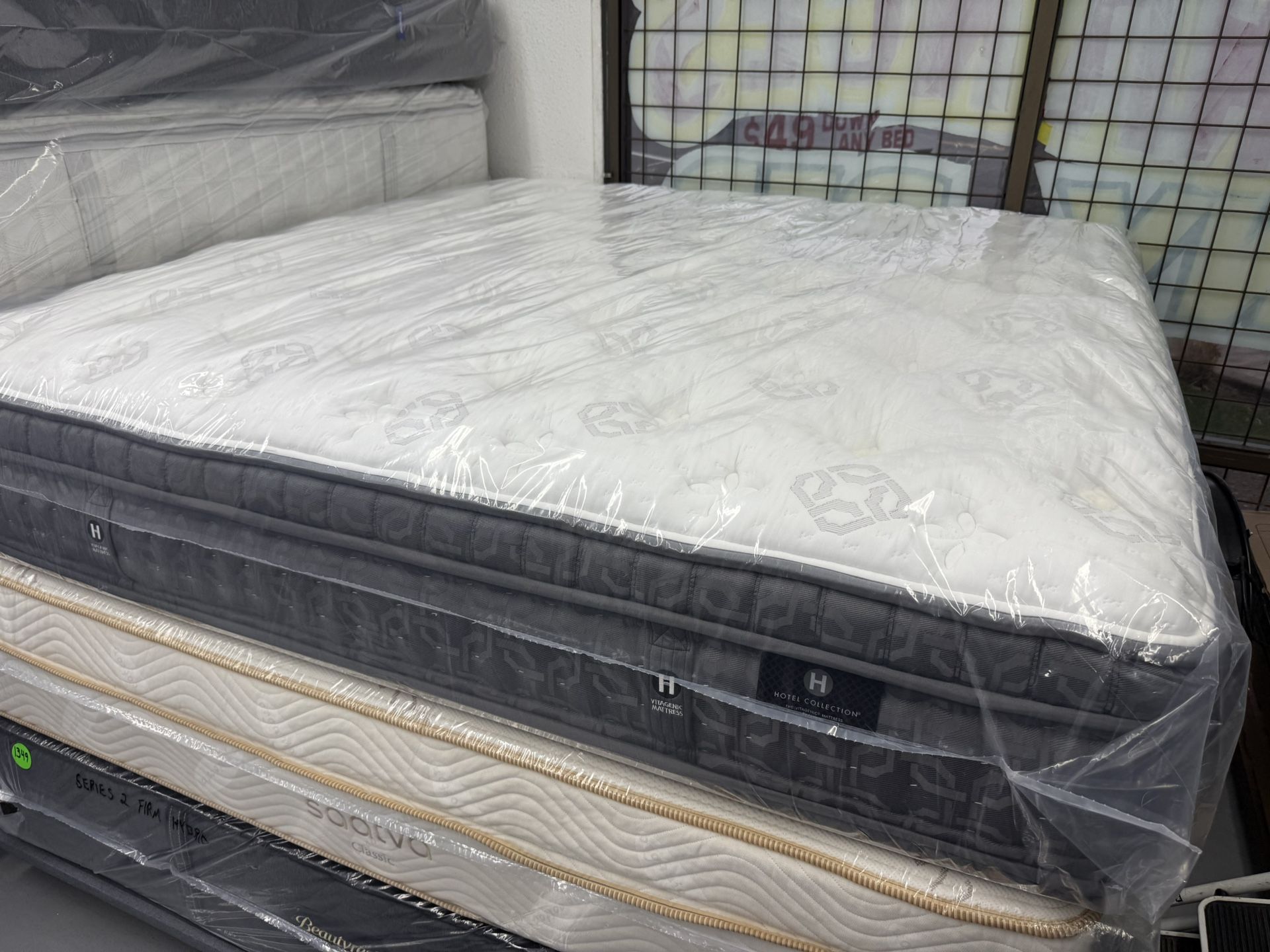 KING SIZE AIRELOOM HANDMADE PILLOW TOP MATTRESS & BOX SPRINGS BED SET