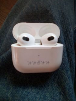 3rd generation Apple Airpods
