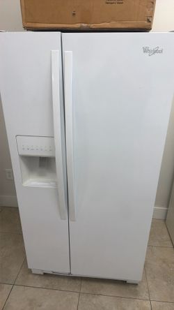 Fridge whirlpool 33 inch like new