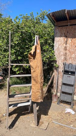 Size 38X32 Carhartt overalls.