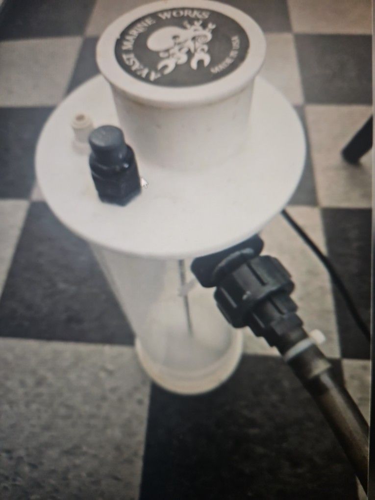 A vast marine kalkwasser reactor