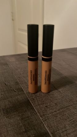 Bare minerals concelears both