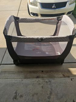 Used Graco Pack 'n Play Portable Playard