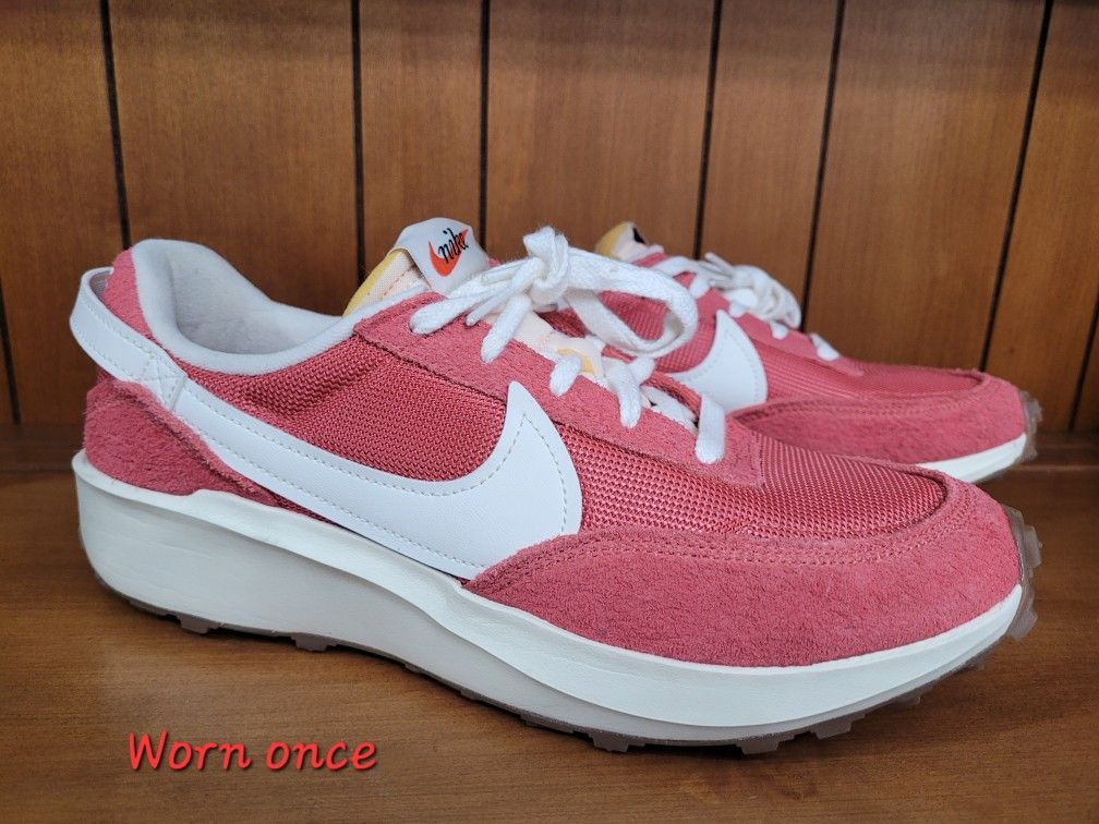 Nike Waffle Debut Womens 9.5 Adobe Sail Coconut Milk Gum Running Shoes.