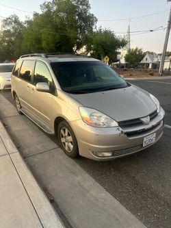 2004 Toyota Sienna
