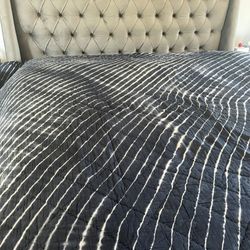 John Robshaw Queen Quilt 