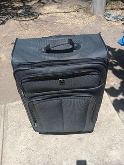 !! Suitcase  31 in Height