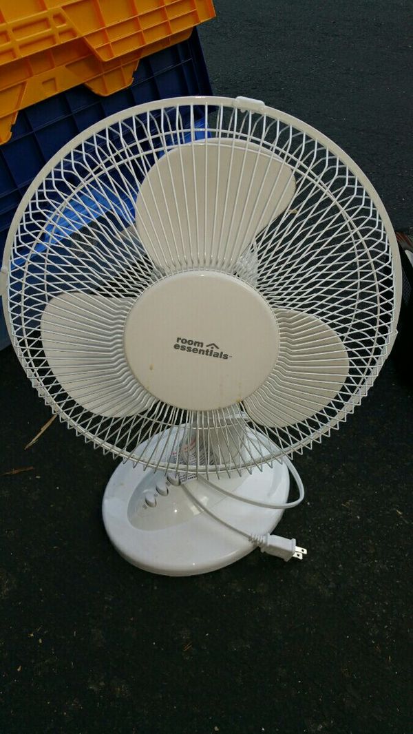 Room Essentials White Fan Table Top Fan Three Speeds Desk Model