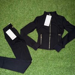 Black and Gold Lululemon set