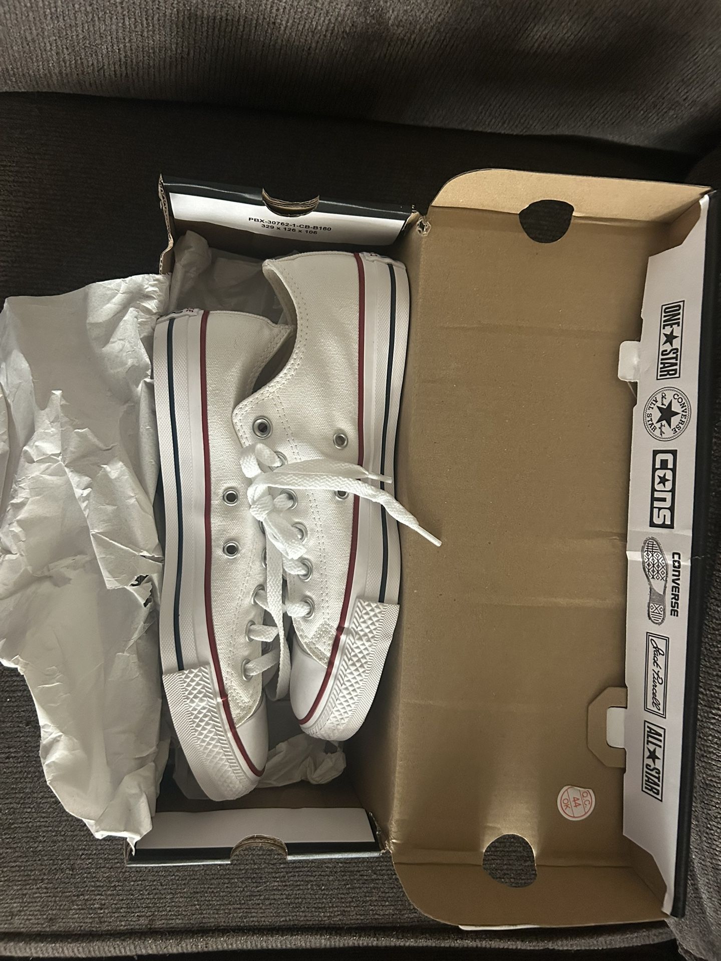 Women’s converse White Size 9