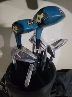 PowerBilt Golf Club Set with Bag
