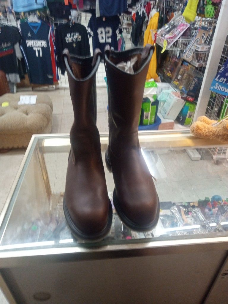 RED WINGS STEAL TOE BOOTS NEW