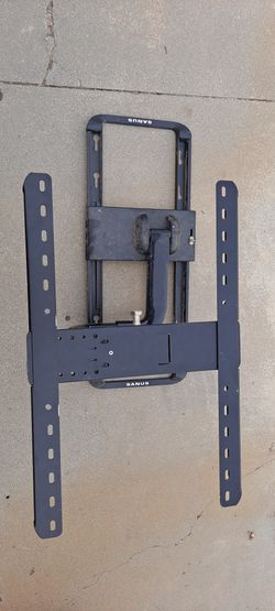 Sanus VLF525B1 AN
Tv Wall-Mount Assembly
LOt#: GH711130
Max.Wgt.Capacity: