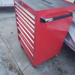 US General Tool Box. 8 Drawers Good Condition. Has Keys. 40"H 27"W22"D. I Can Deliver For Extra.