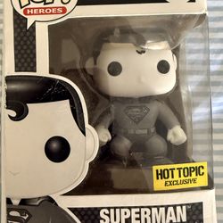 Funko Pop Heros Superman Hot Topic Edition $10
