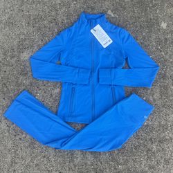 Blue lululemon Define jacket and leggings Size 6/S