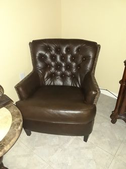 Accent chair