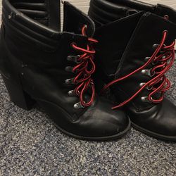 Women’s Boot-Black