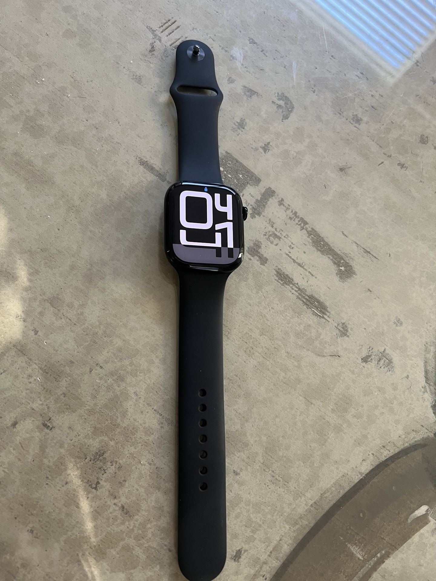 Apple Watch Series 10 46mm GPS Jet Black w/ M/L Black Sport Band For Sale Or Trade For iPhone 16 Pro Max 
