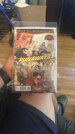 BATTLE WORLD SECRET WARS  “ RUNAWAYS 1 To 4 Complete Set In Like New Condition 