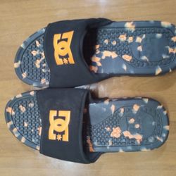 DC Men's Slides