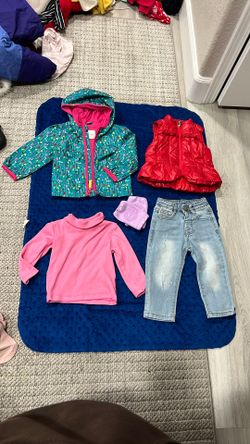 Baby Girl Clothes And Knee Pads