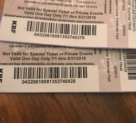 Knotts Berry Farm Tickets