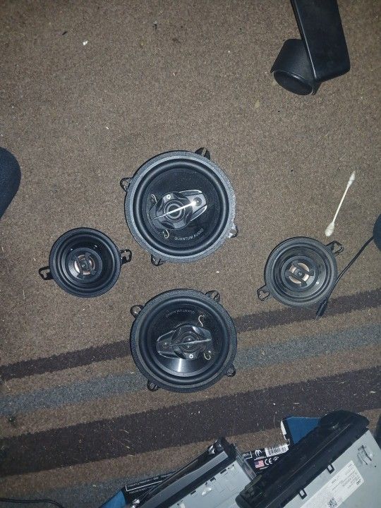 Lmk Speakers And Raido