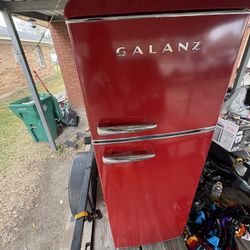 Galanz Refrigerator 