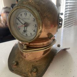 Vintage Deep Sea Diver Clock!! 