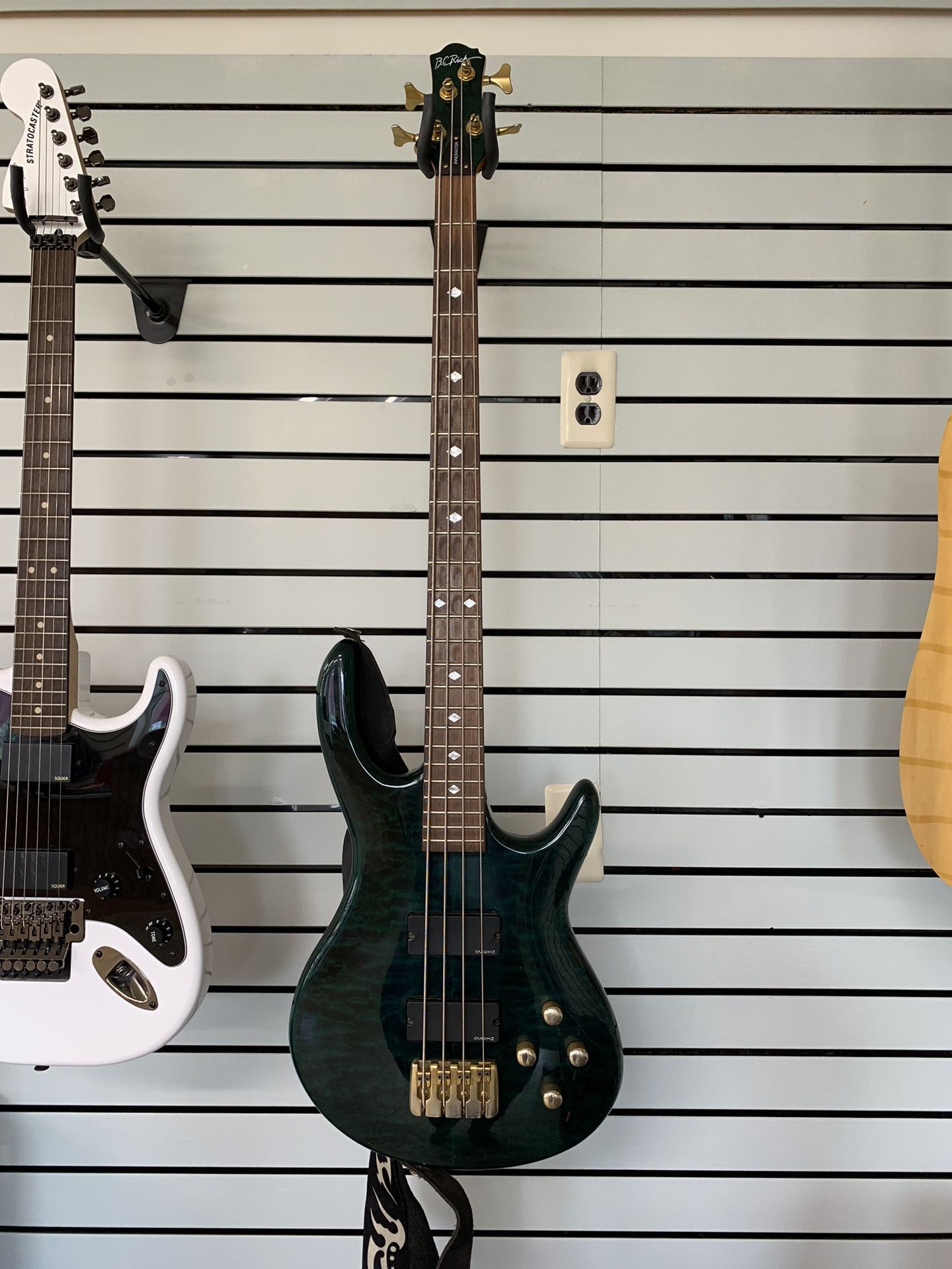 BC Rich Bass Guitar