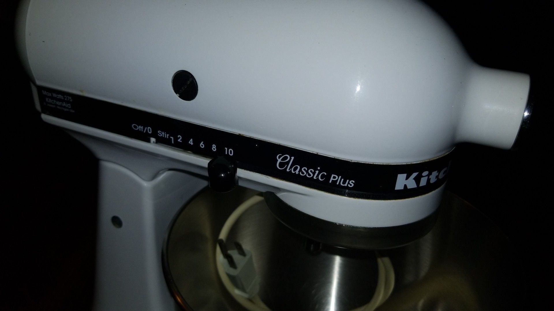 KitchenAid classic plus mixer with accessories and bowl for Sale in