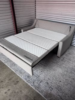 American leather Sleeper couch Queen size