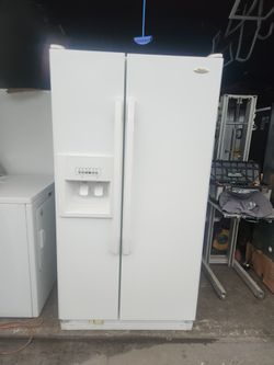 Whirlpool White Side By Side Refrigerator 