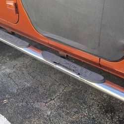 Chrome Running Boards – $35 Each
📍 Deerfield Beach

2 chrome running boards available
$35 each 
Good condition – solid and functional
Universal style