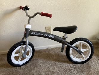 Radio Flyer Balance Bike 