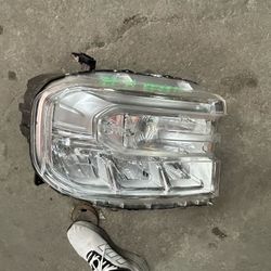 2021-24 FORD MAVERICK RH HEADLIGHT OEM