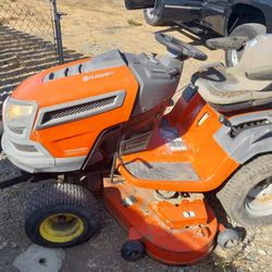 Bobcat,trailer,tractor